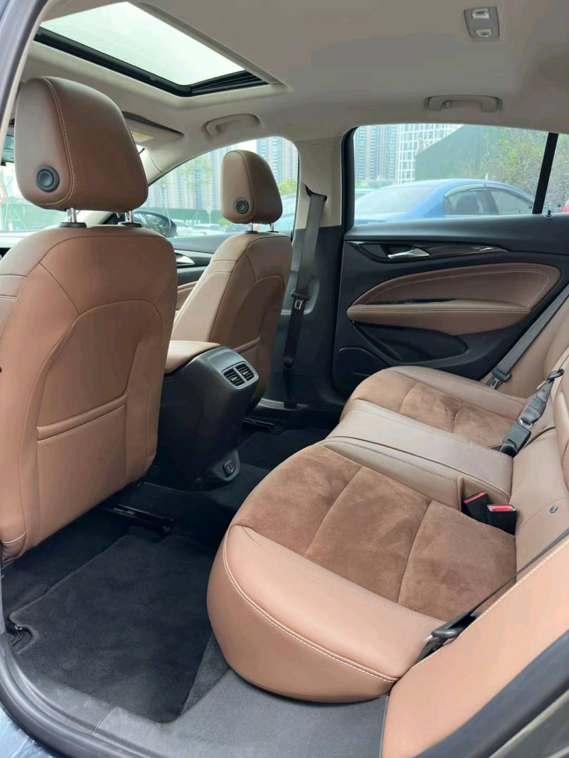 佛山22年别克君威9