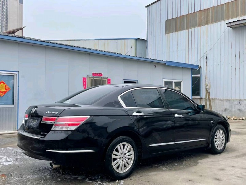 济宁13年本田雅阁7