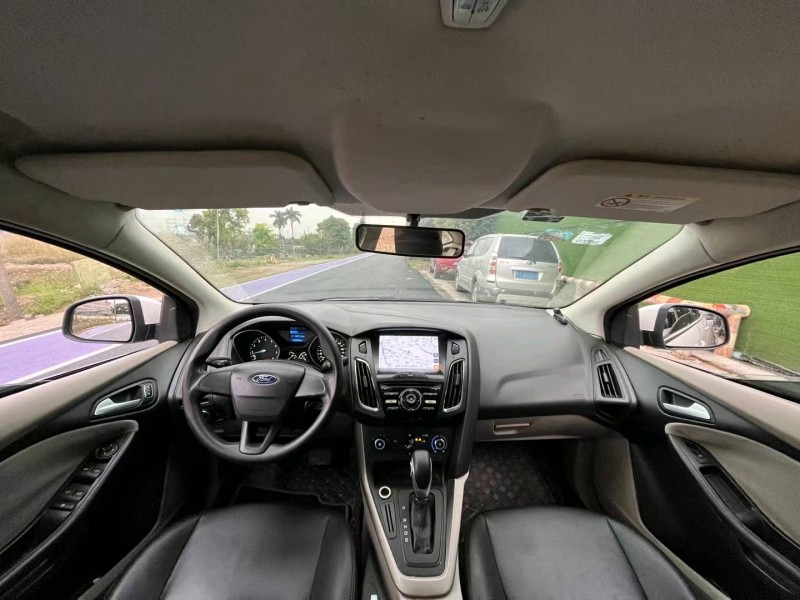 佛山16年福特福克斯5