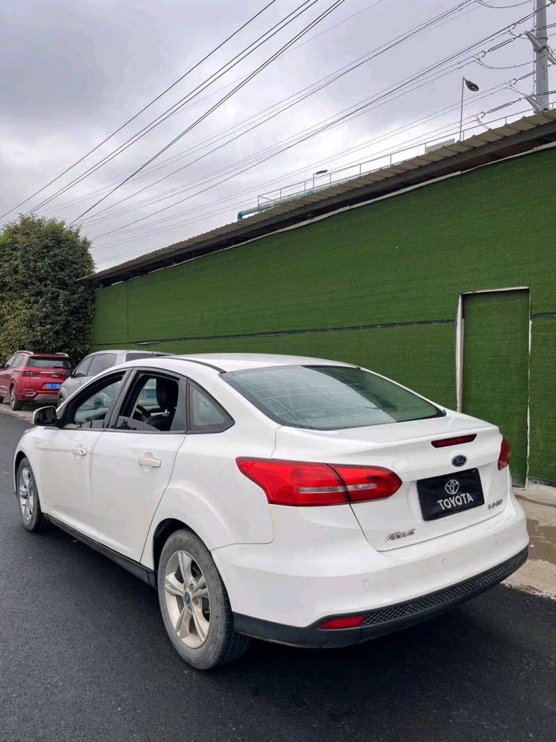 佛山16年福特福克斯7