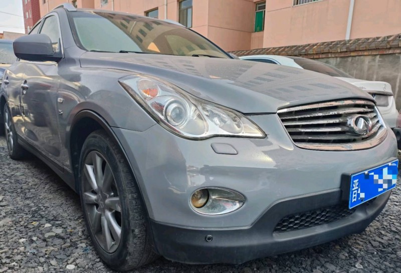 太原16年英菲尼迪QX502