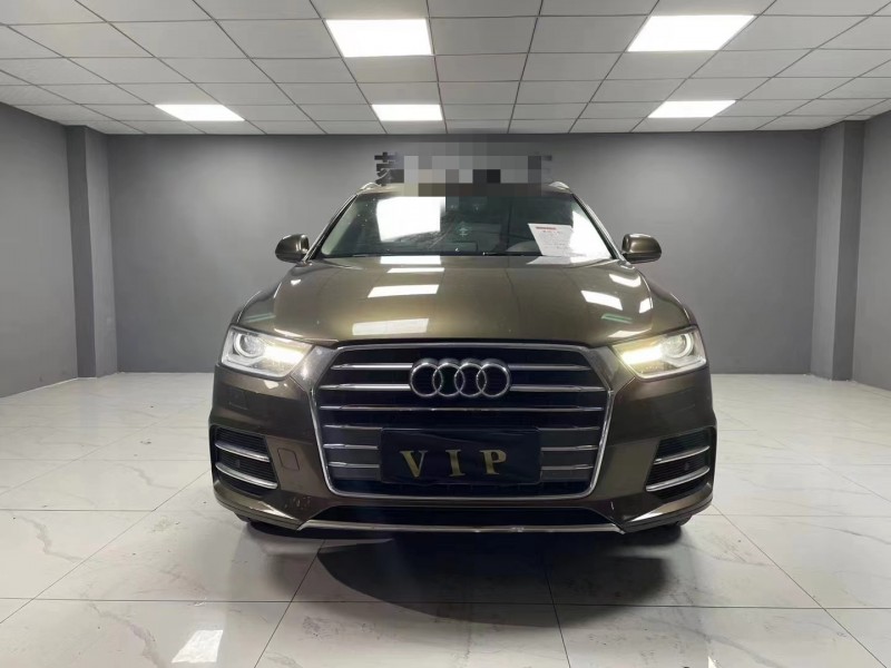 成都16年奥迪Q31