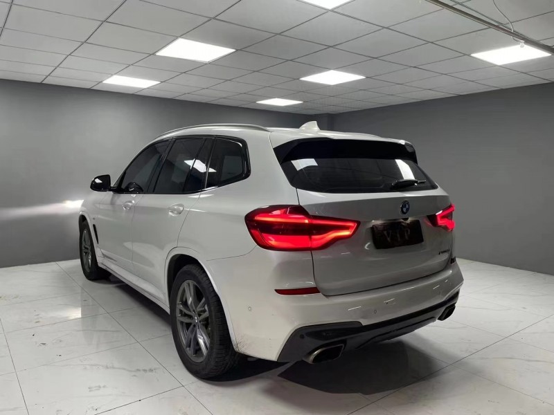 成都19年宝马X37