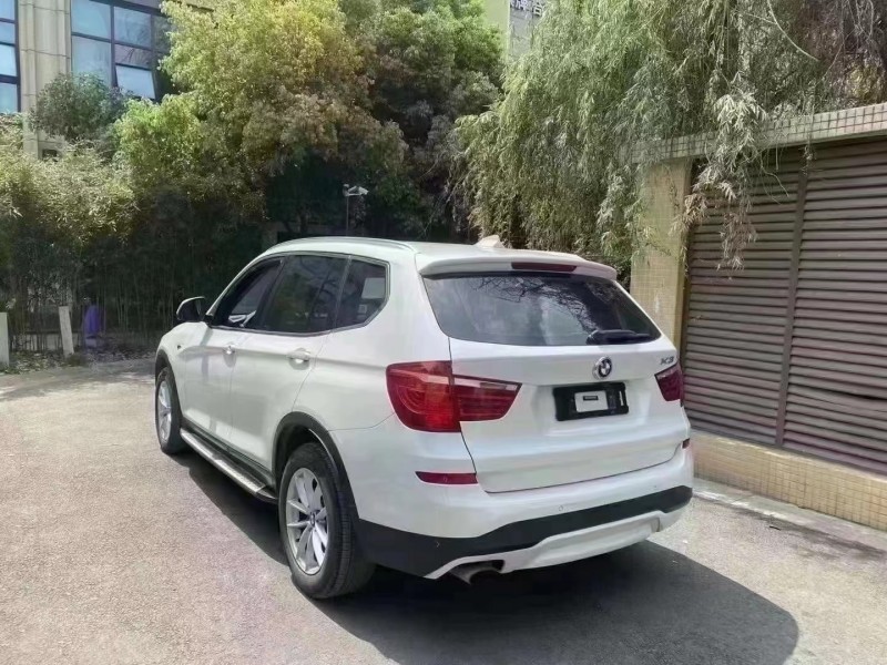 成都16年宝马X38