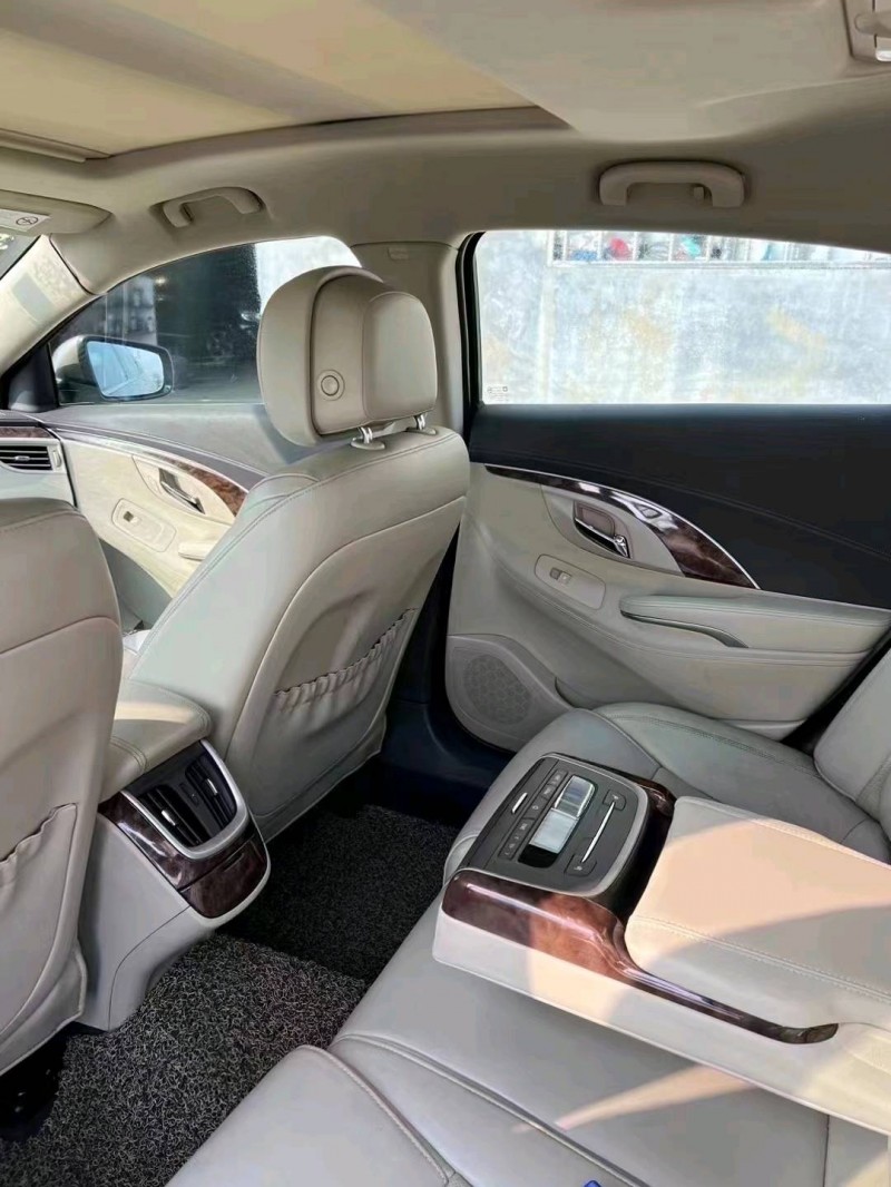 枣庄13年别克君越7