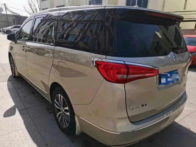 保定17年别克GL84