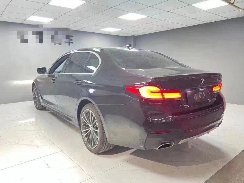 成都22年宝马5系7