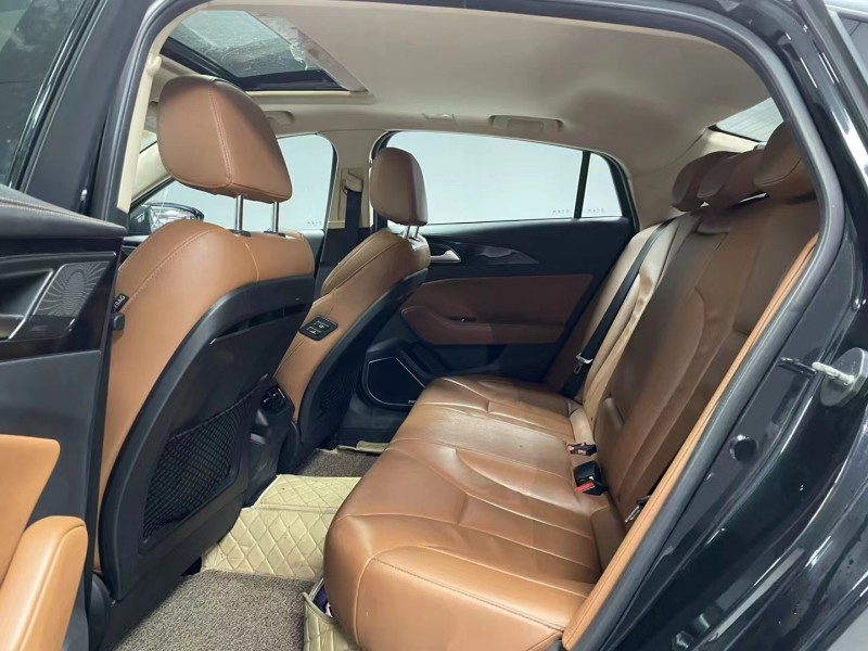 成都20年红旗H55