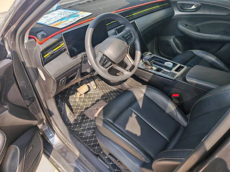 保定22年荣威RX57