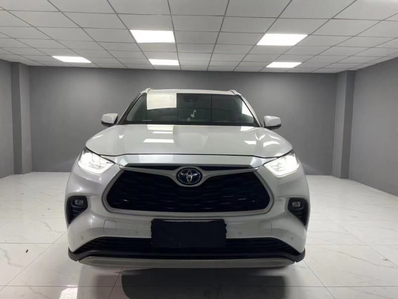 成都22年丰田汉兰达1