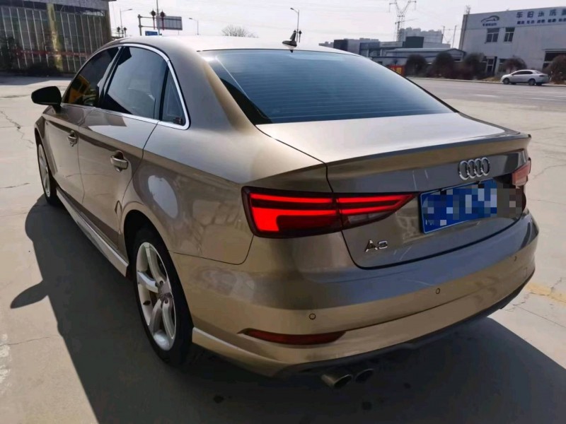 保定18年传祺M85