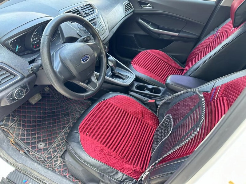 济宁20年福特福睿斯8