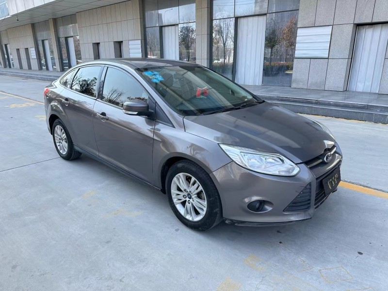 济宁15年福特福克斯2