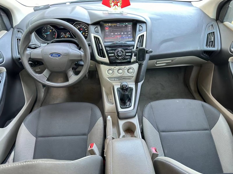 济宁15年福特福克斯6