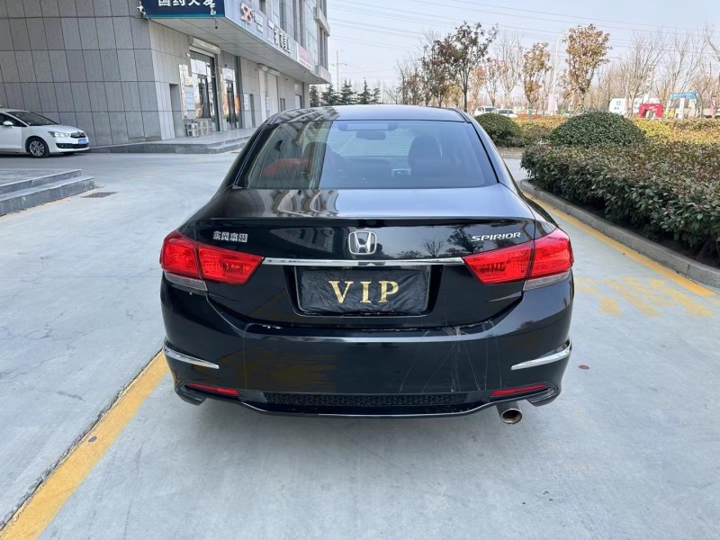 济宁16年本田思铂睿9