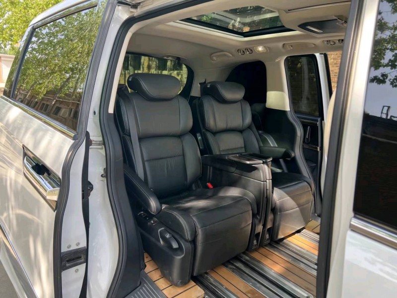 保定19年本田艾力绅5