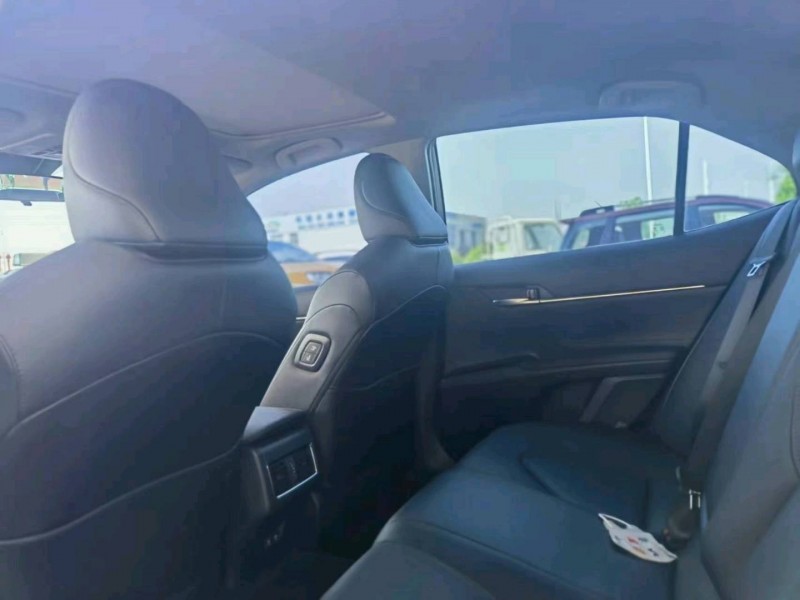 保定22年丰田凯美瑞8