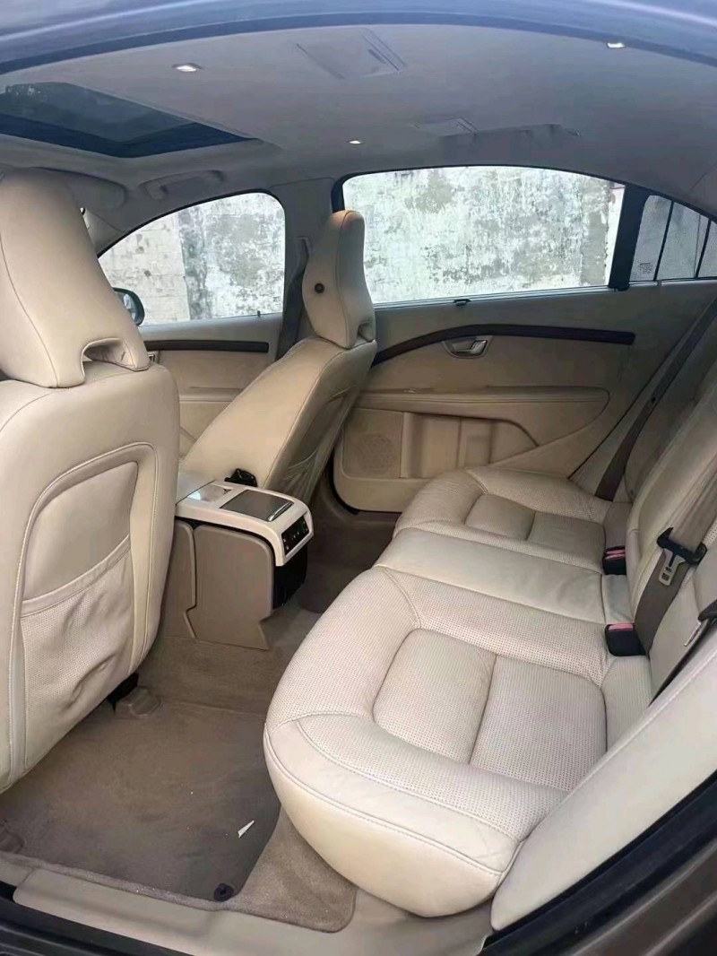 枣庄14年沃尔沃S80L9