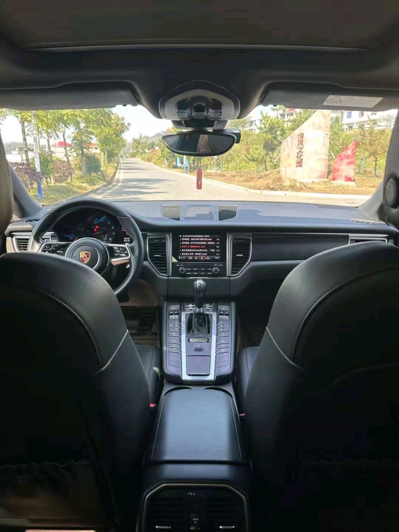 九江18年保時捷Macan4