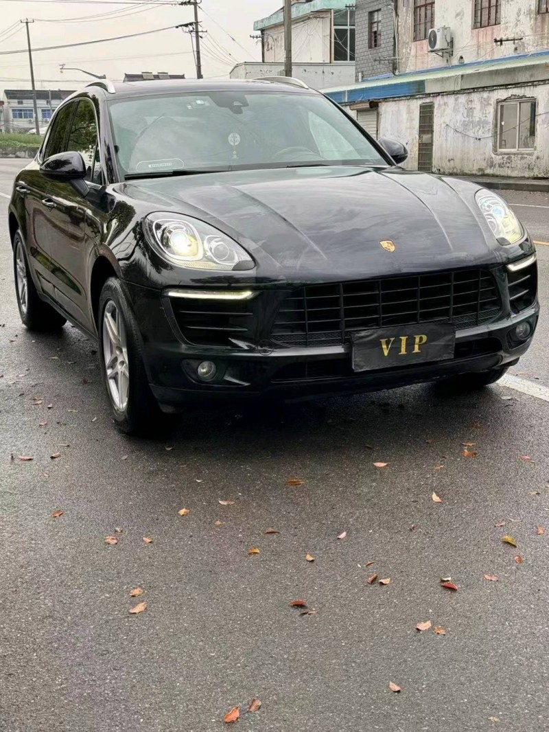 上海18年保時捷Macan3