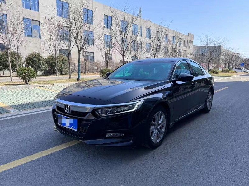 徐州19年本田雅阁3