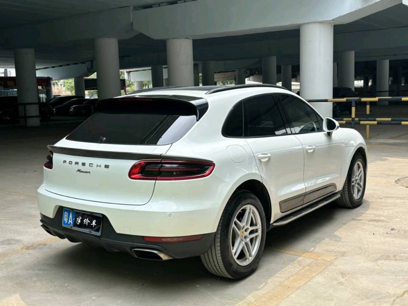 广州15年保时捷Macan7