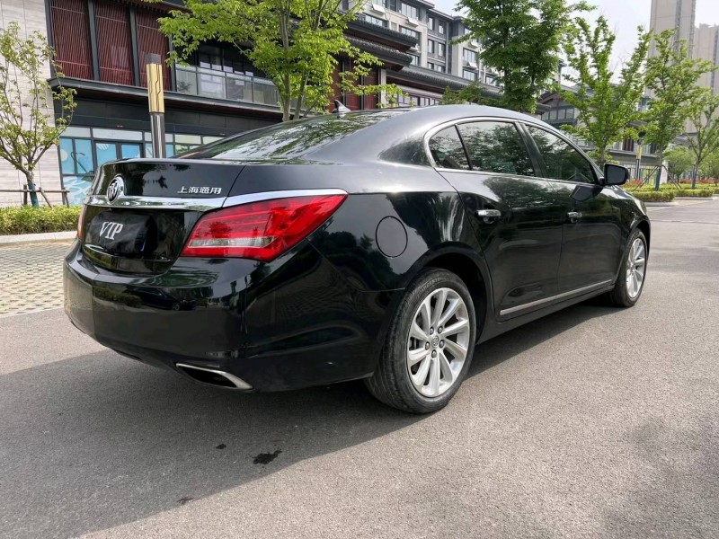 济宁15年别克君越7