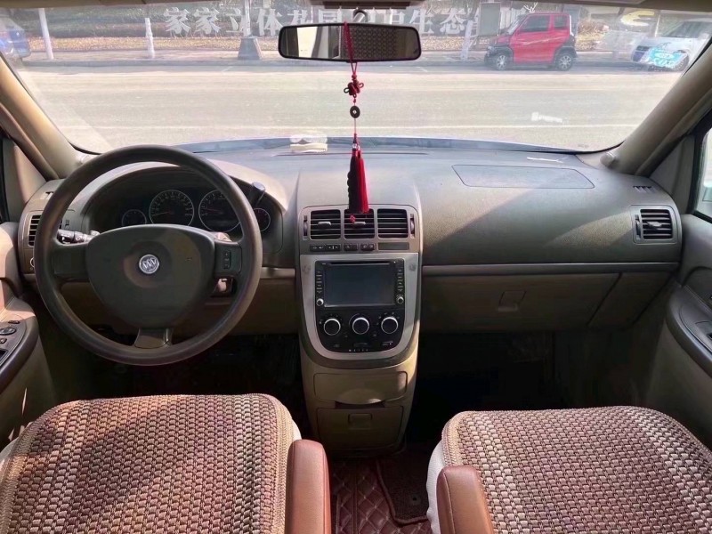 济宁15年别克GL84