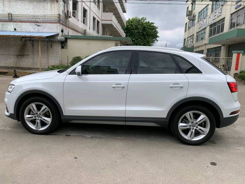 中山18年奥迪Q33