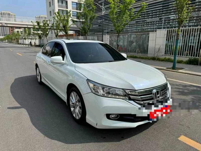 济宁14年本田雅阁2