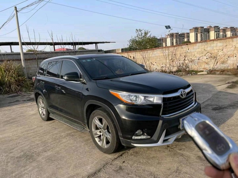 潍坊16年丰田汉兰达2