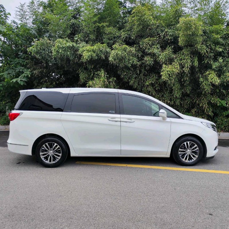 宿迁17年别克GL83