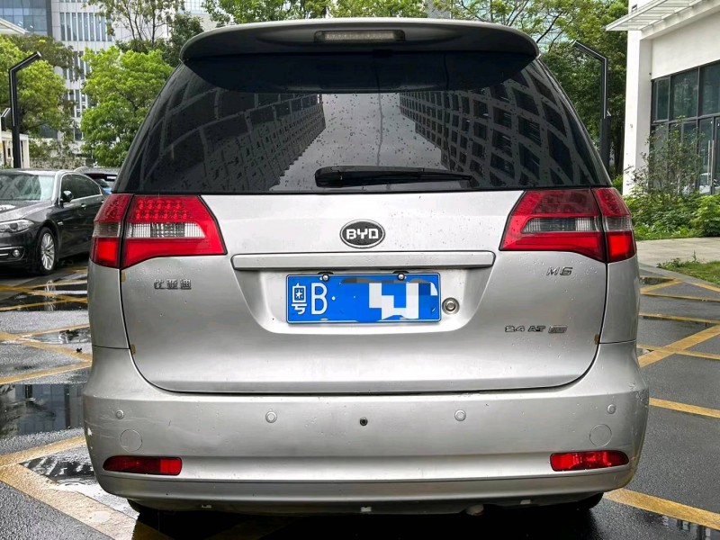 广州12年比亚迪M69