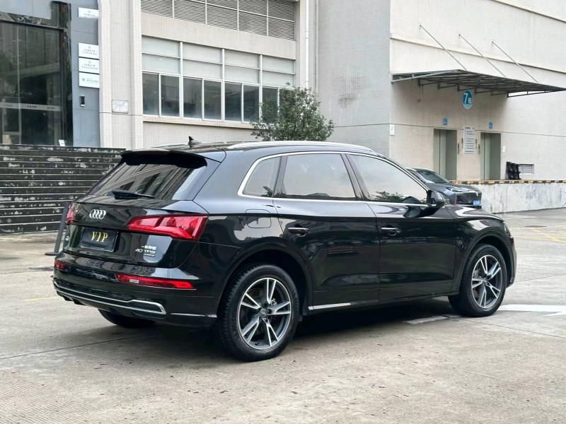 广州21年奥迪Q58
