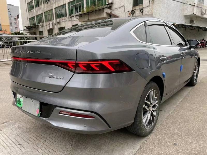 中山22年比亚迪秦4