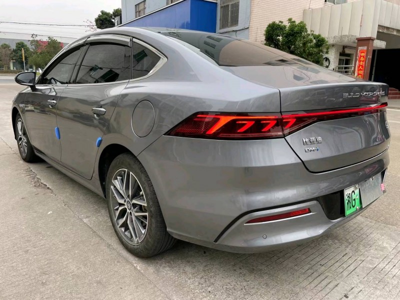 中山22年比亚迪秦6