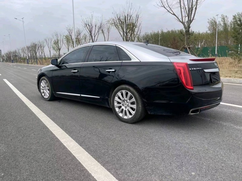 邯鄲13年凱迪拉克XT57
