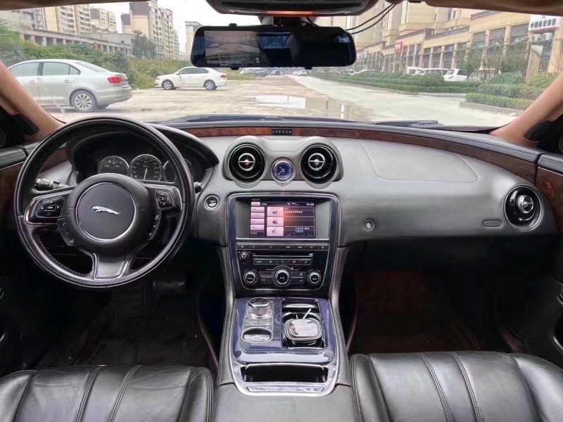 济宁12年捷豹XJ4