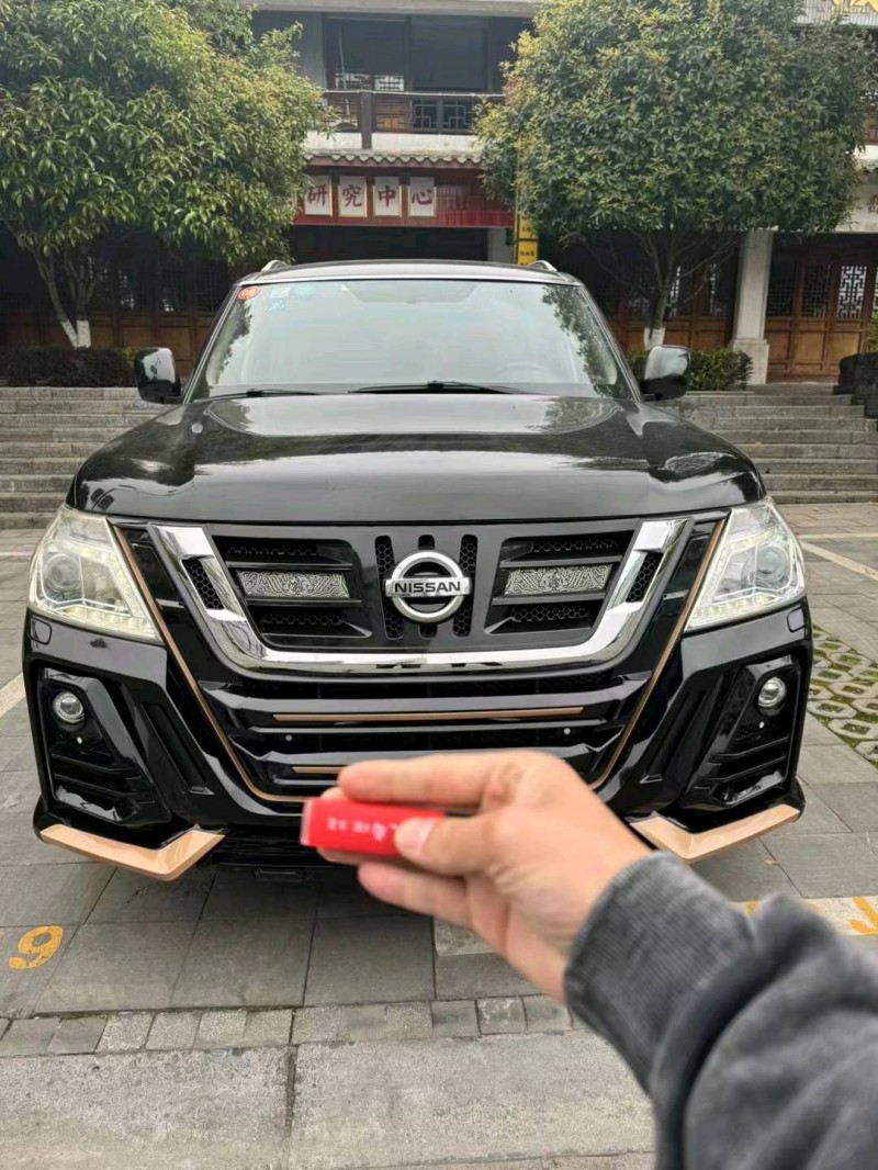 重庆18年日产途乐1