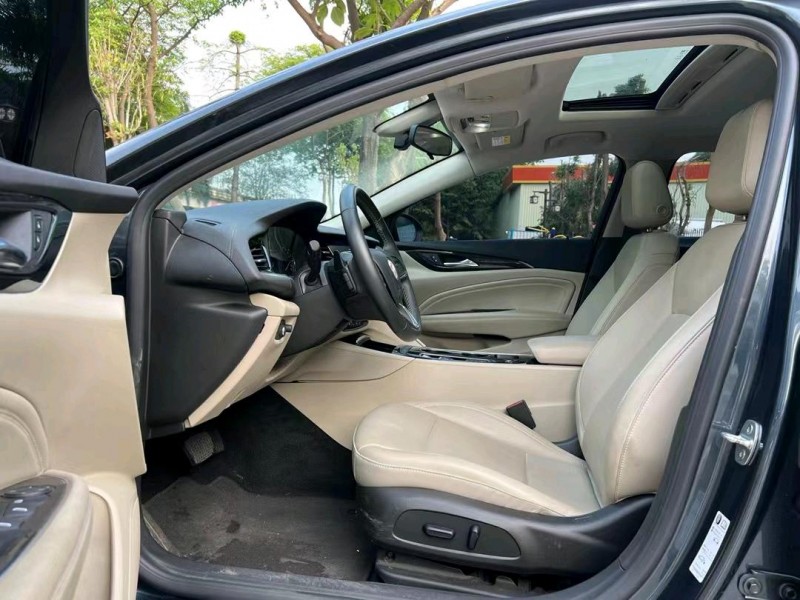 东莞21年别克君威6