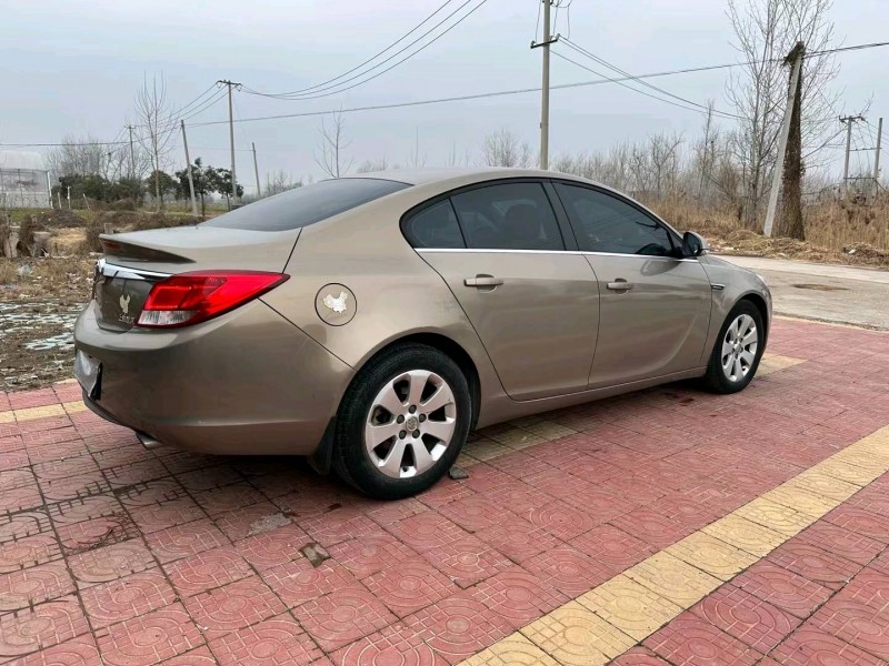 徐州13年别克君威8