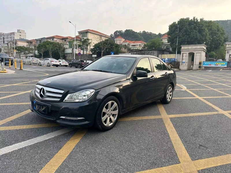 深圳13年奔驰C3