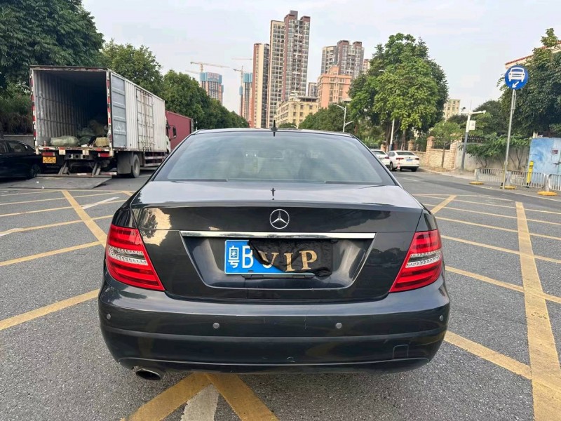 深圳13年奔驰C7