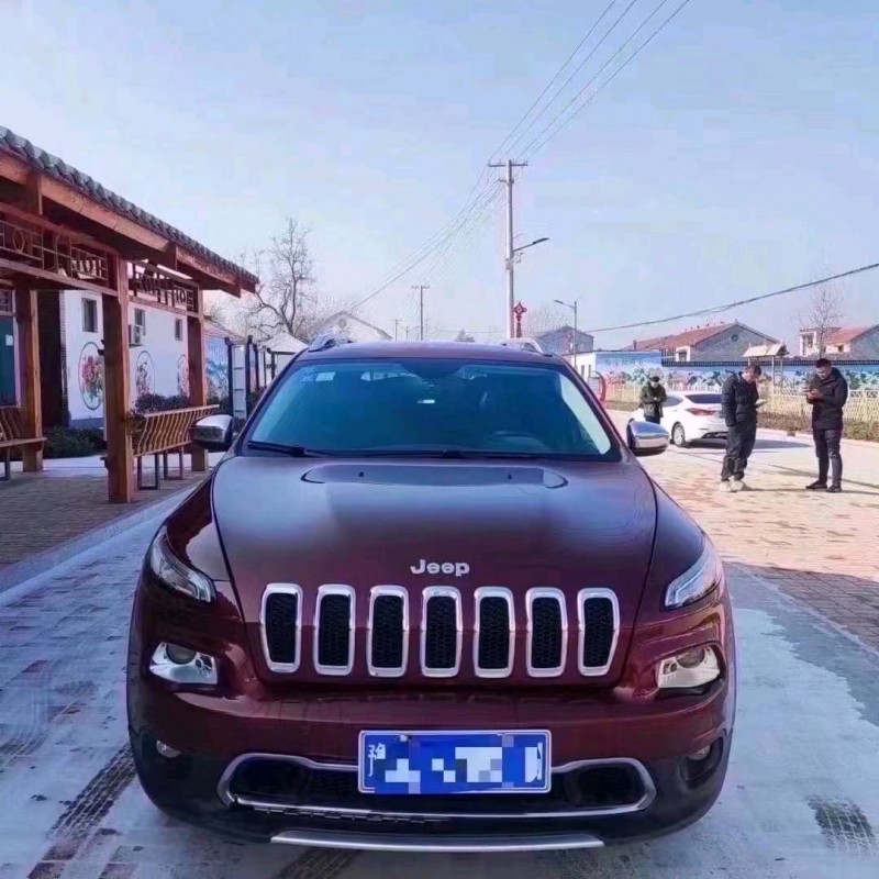 菏泽16年Jeep自由光1