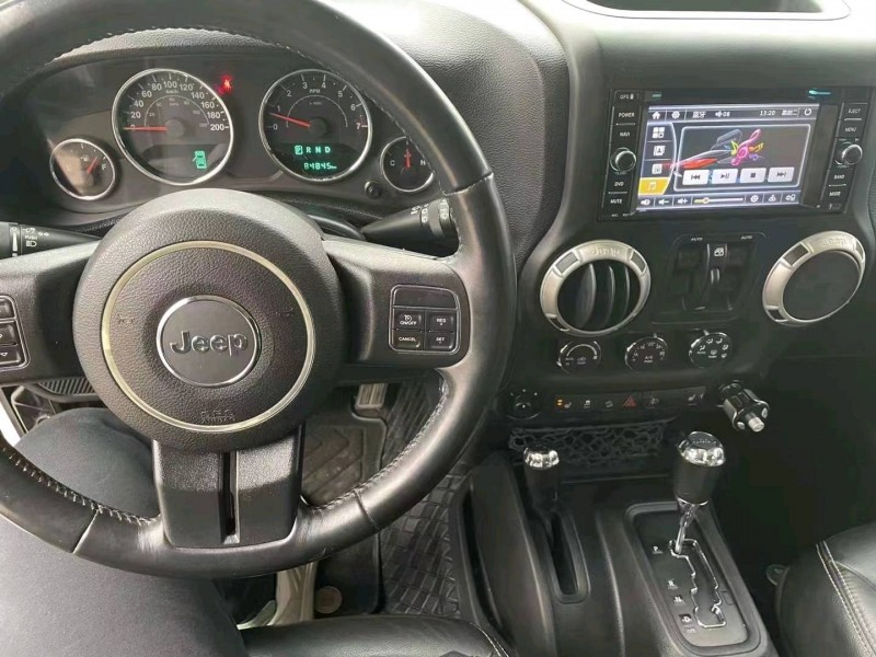 保定17年Jeep牧马人5