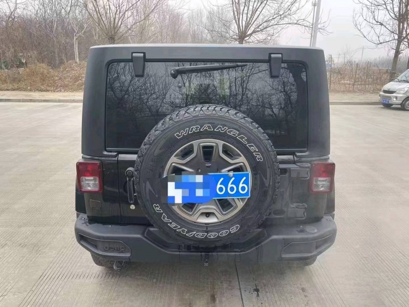 保定17年Jeep牧马人8