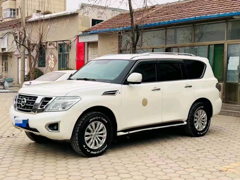 东营18年日产途乐2