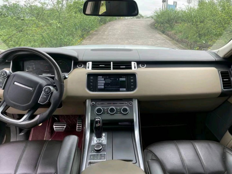 重庆14年路虎揽胜4