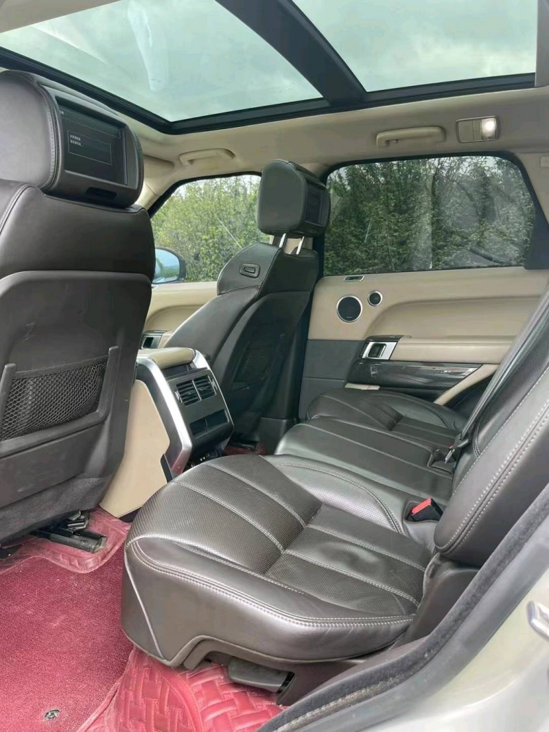 重庆14年路虎揽胜7