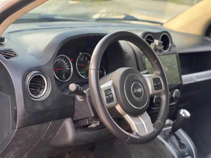 珠海15年Jeep指南者4